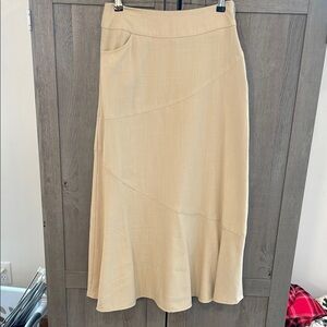 Elegant Beige Women's Skirt